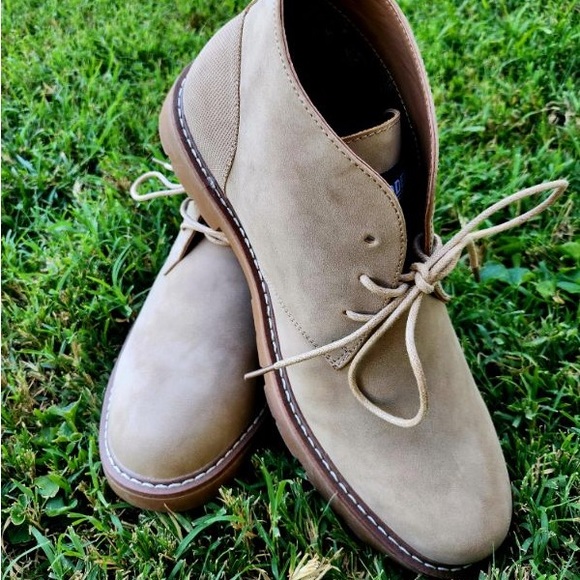 Steve Madden Other - Steve Madden taupe suede boots